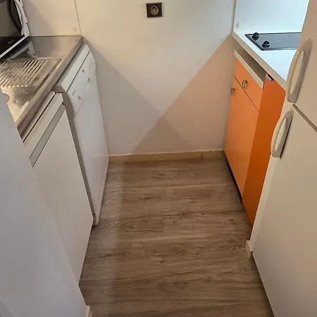 Apartment Divisible Avec Terrasse, Proche Centre Et Pistes - Fr-1-181-2541